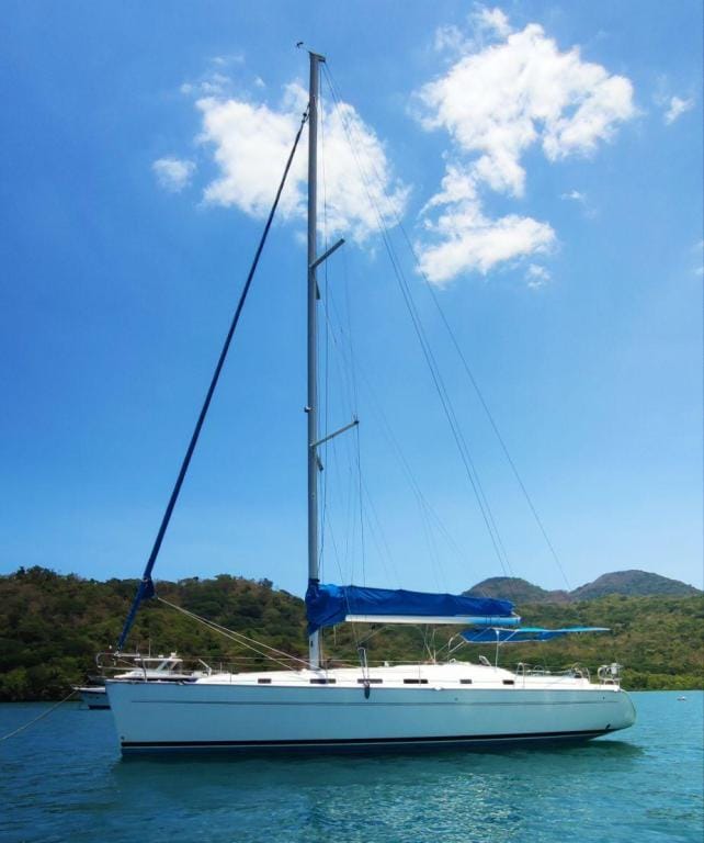 beneteau 43 ft yacht Vacation rental in Nasugbu