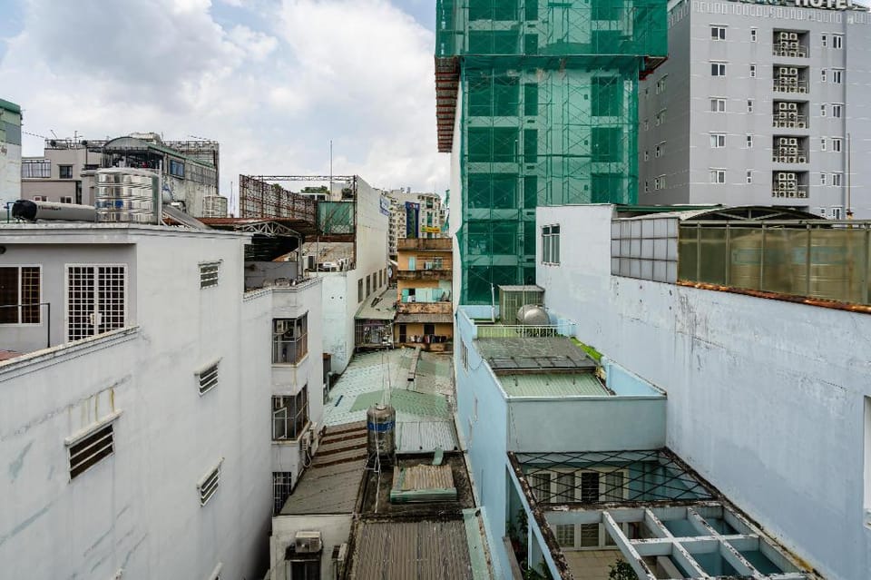 WE HOME-NT202-STUDIO WITH BALCONY NEAR  BEN THANH Apartment in Ho Chi Minh City