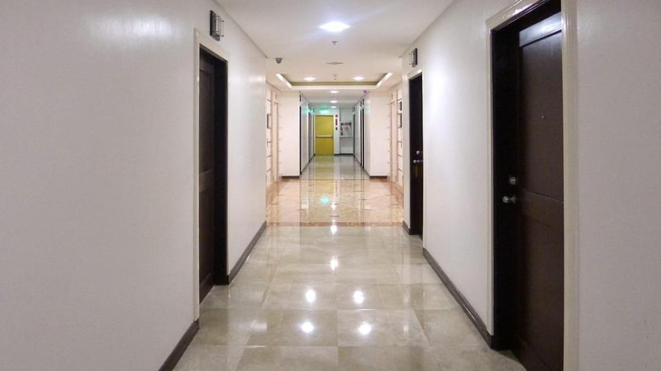 Birch Tower Apartment in Manila City