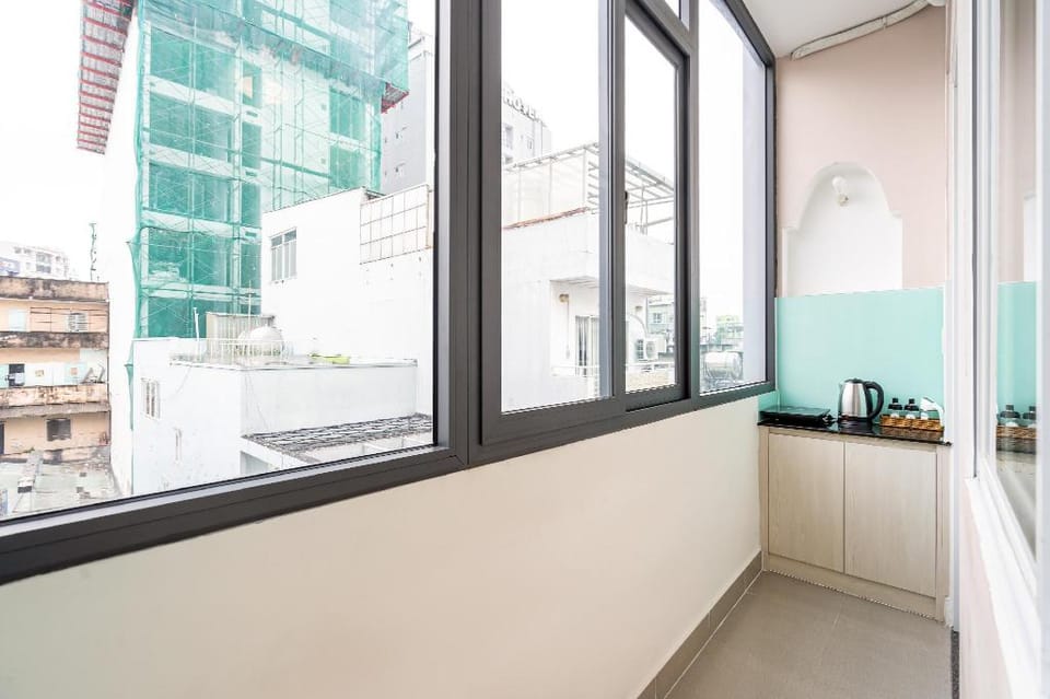 WE HOME-NT502-BALCONY STUDIO CLOSE TO  BEN THANH  Apartment in Ho Chi Minh City