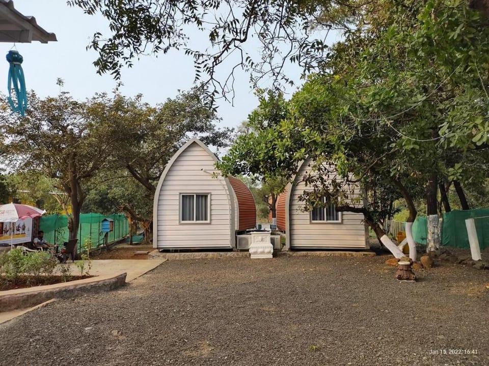 SHUBHANAN RETREAT, Unique Dome Cottage Villa in Maharashtra