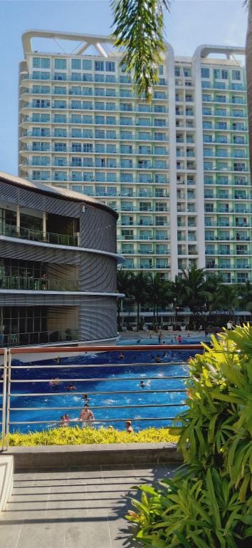 Safe Haven Condo Unit with Wavepool Vacation rental in Pasay