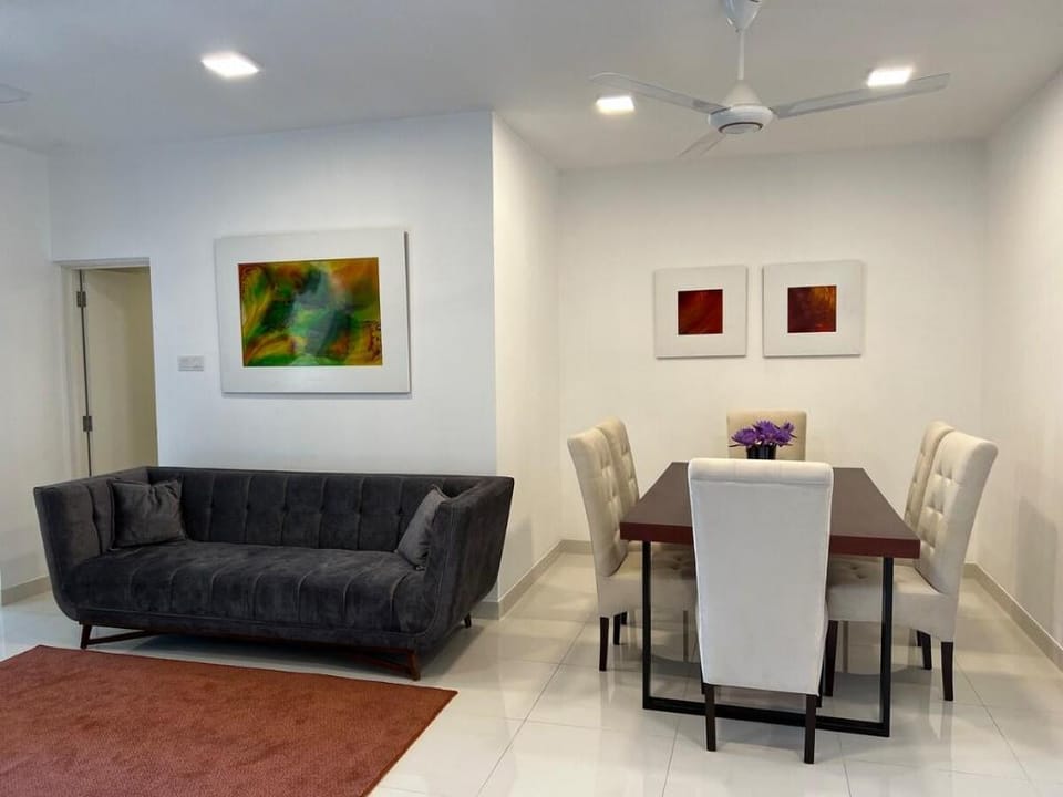 Lovely 2-Bedroom Luxury Apartment with Pool Apartment in Western Province
