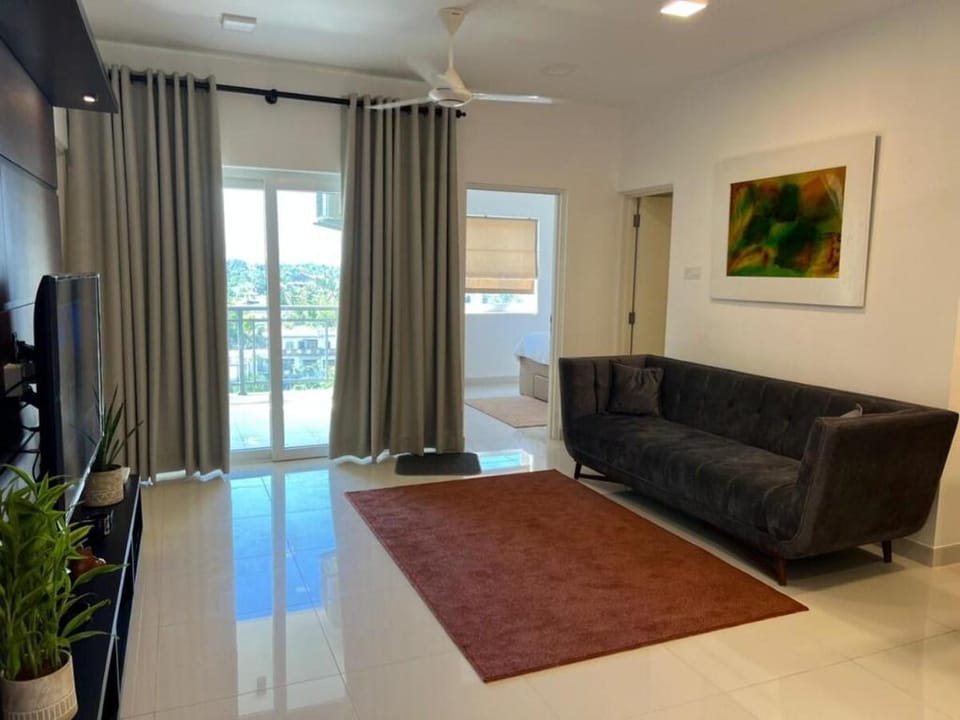 Lovely 2-Bedroom Luxury Apartment with Pool Apartment in Western Province