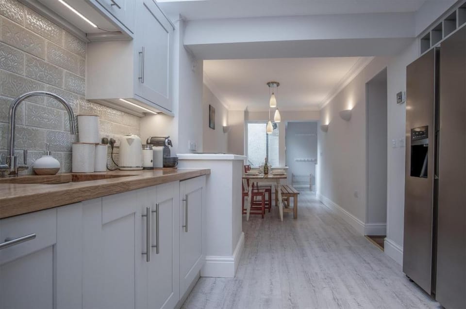 Noe Acre - 3 Bedroom Cottage - Tenby Apartment in Wales
