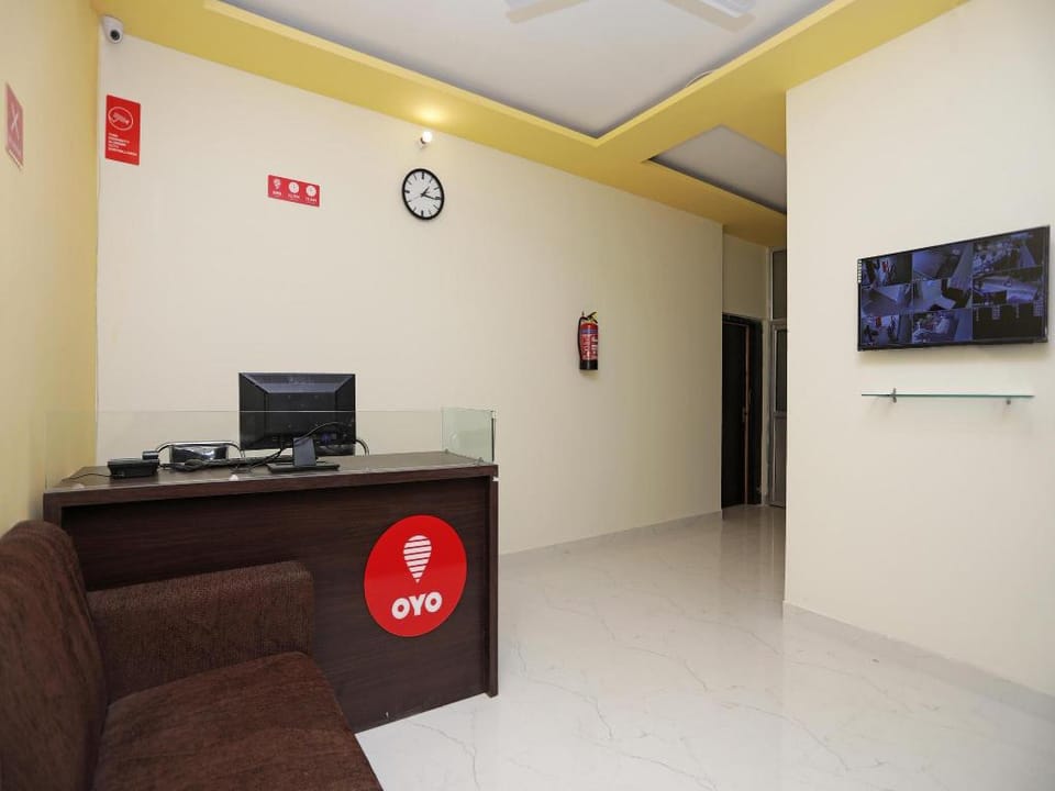 Hotel O Greenview Inn Hotel in Lucknow