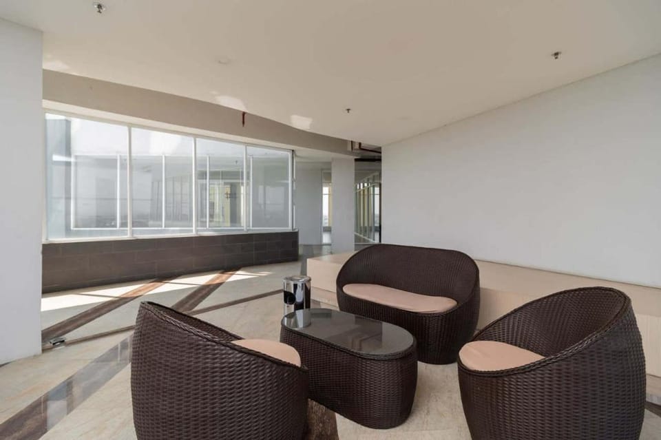RedDoorz Apartment @ Sultan Premiere Majestic Point Serpong Apartment in West Java