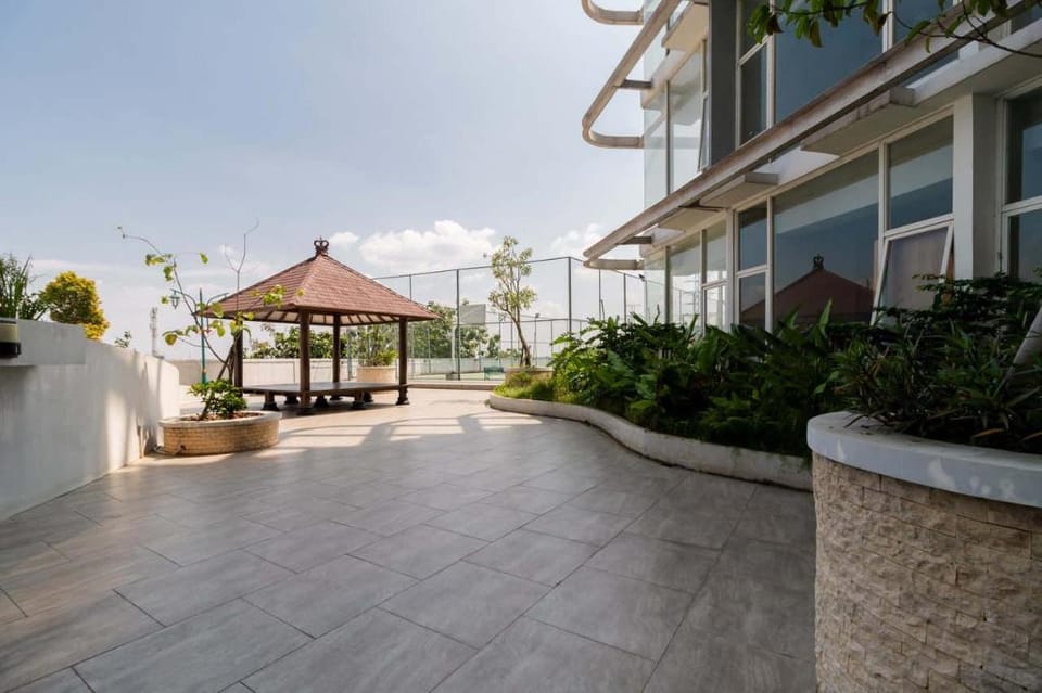 RedDoorz Apartment @ Sultan Premiere Majestic Point Serpong Apartment in West Java
