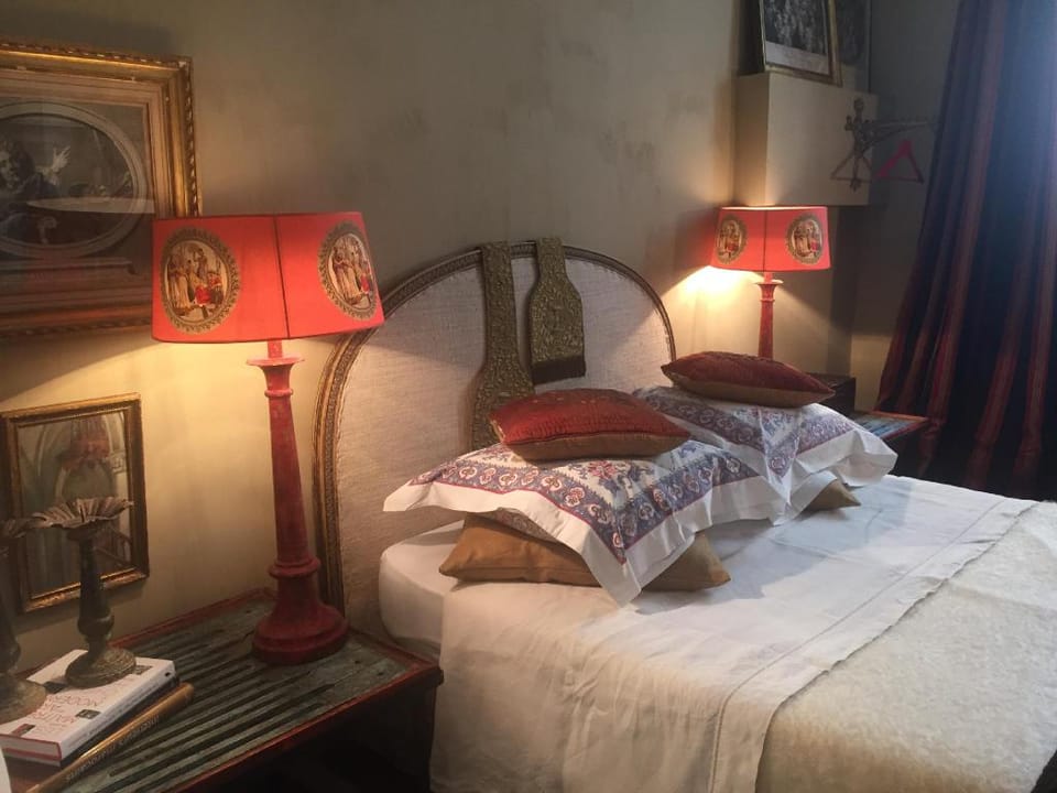 Maison ROUSSEAU Hotel in Nimes