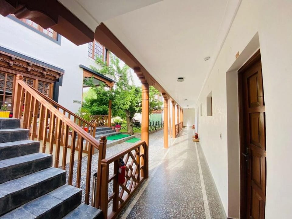 Hotel Kang Lha Chen Hotel in India