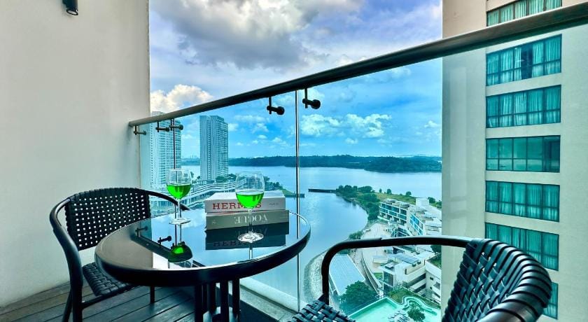 PineTree Puteri Harbour @ UHA Vacation rental in Johor