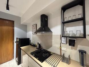 New York Studio @Hiranandani Thane Apartment in Thane