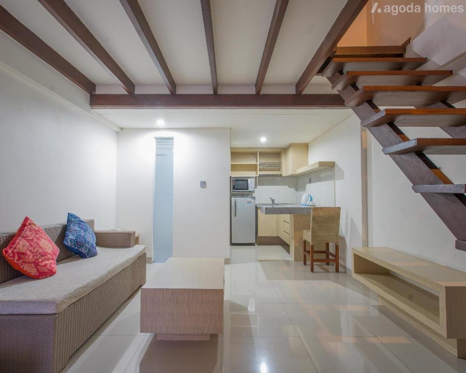 Family Loft for 4 Prime Location 5 min to 66Beach Apartment in Kuta