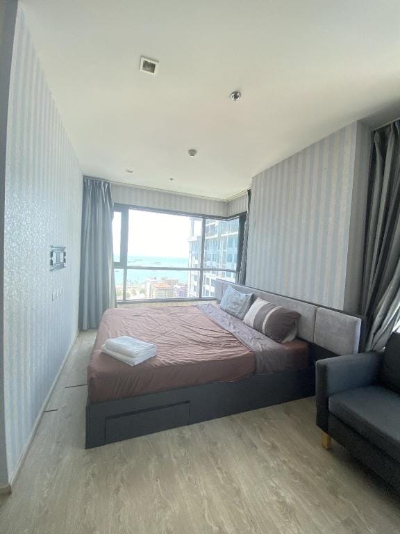 Pattaya The Base SeaCityview 2BR海景高楼无边泳池步行200米到达海滩 Apartment in Pattaya City