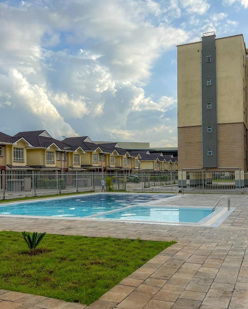 JKIA/SGR Crystal Rivers Suites with a Pool Apartment in Nairobi
