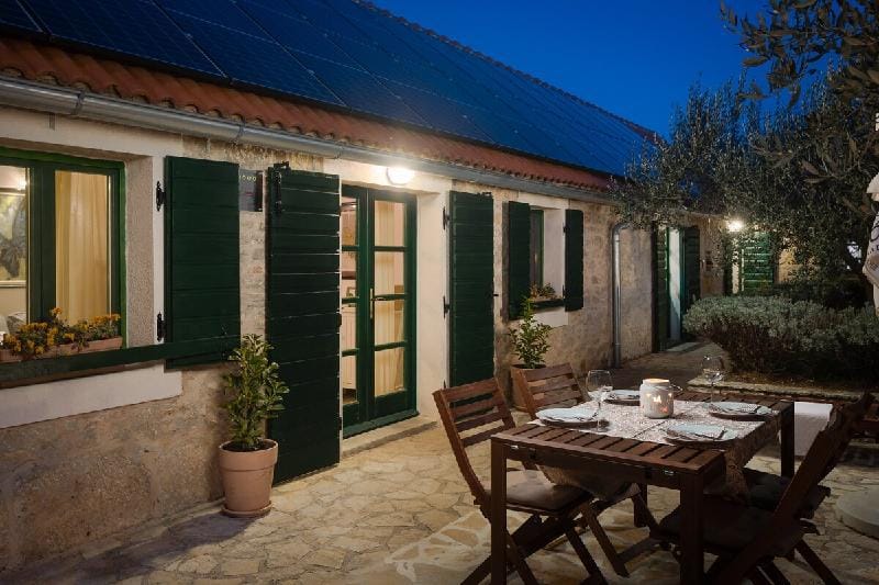 Agroturizam Perica - Double room Green in NP Krka Apartment in Šibenik-Knin County, Croatia
