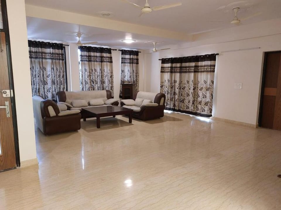 Aanandam Villa Vacation rental in Noida