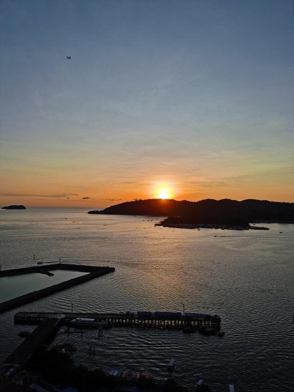 JC Cozy Home 2BR Seaview Apartment in Kota Kinabalu