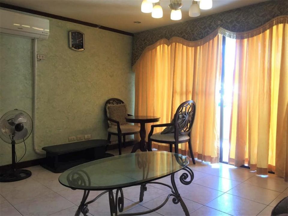 Cozy 2 Bedroom Condo in Camputhaw, Cebu City Vacation rental in Cebu City
