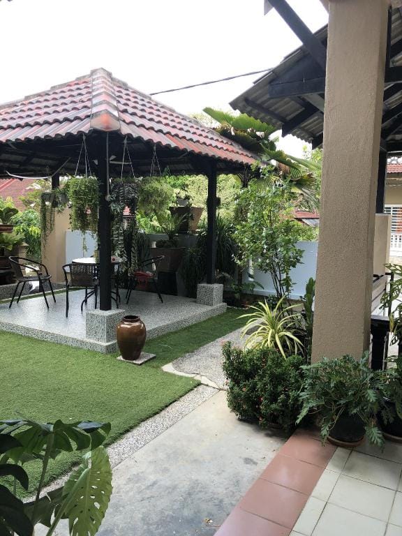 KLIA Semi-D House (Muslim only) Vacation rental in Negeri Sembilan, Malaysia