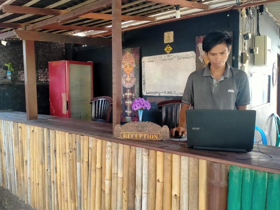 Cozy Bungalows Hotel in Pemenang