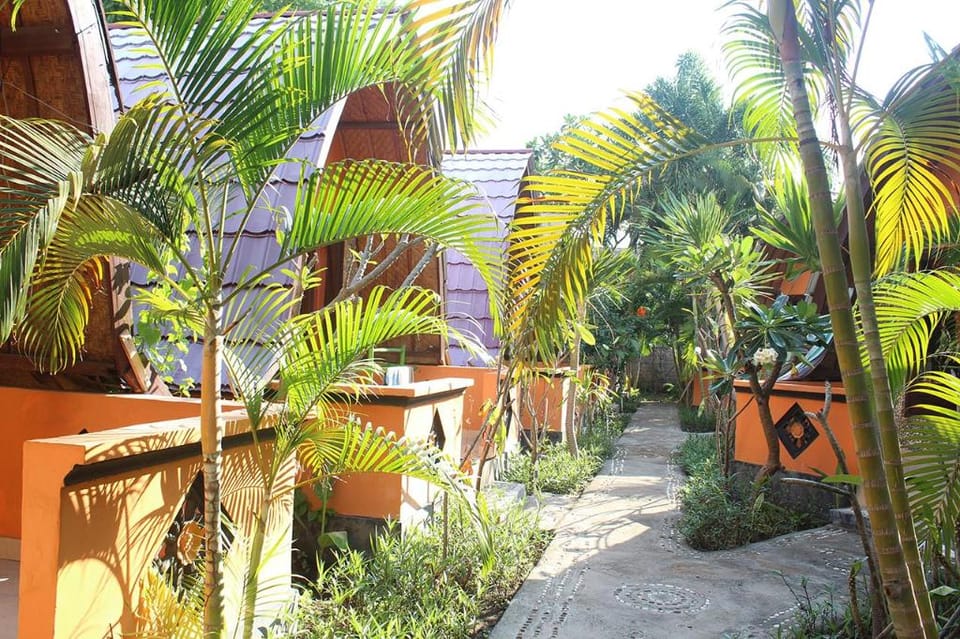Cozy Bungalows Hotel in Pemenang
