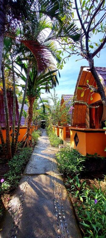 Cozy Bungalows Hotel in Pemenang