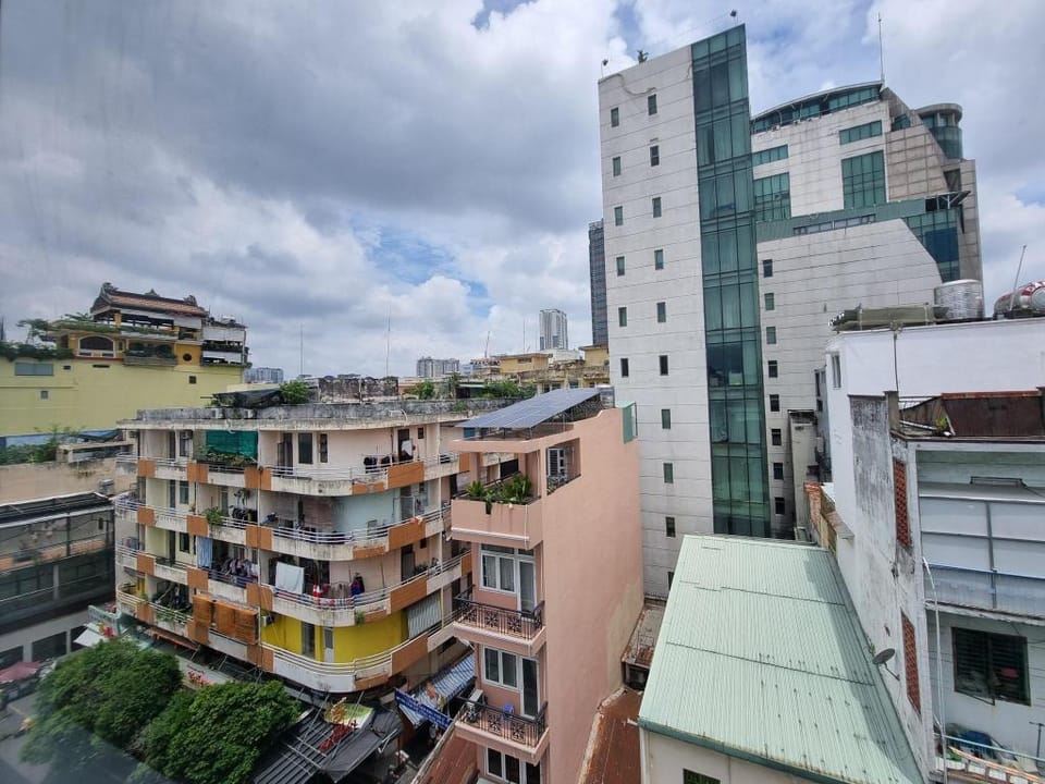 Cozy peacful studio, city view on Backpackers area Apartment in Ho Chi Minh City