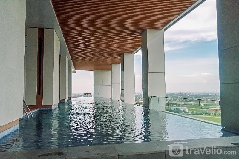 Elegant Nice 1BR The Smith Alam Sutera By Travelio Apartment in West Java