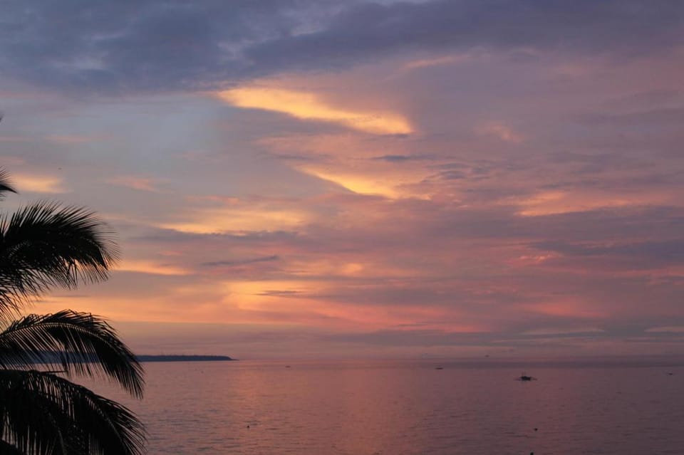 Sky Beach Rooms Hotel in Central Visayas