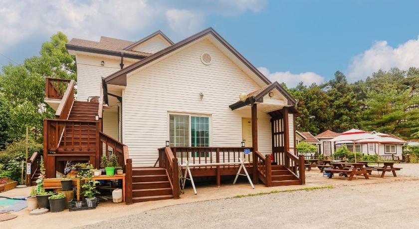 ahnmyeondo mabupisung pension Bed and Breakfast in South Korea