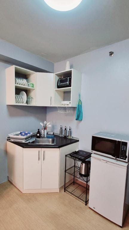 Pawie's Sweet Escape w/ King-sized Bed in IT Park. Vacation rental in Lapu-Lapu City