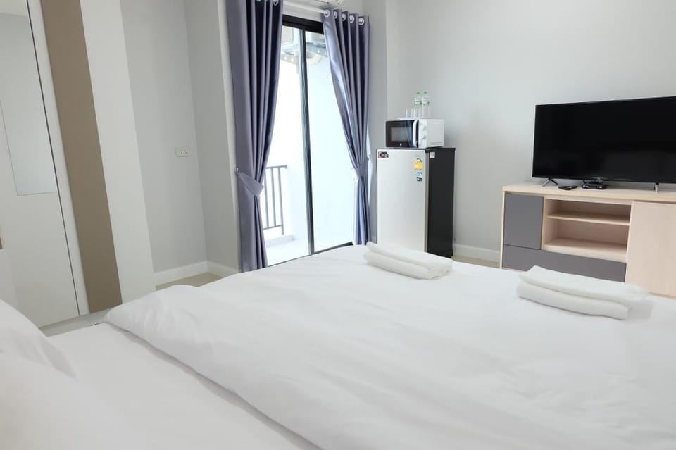 Order Residence ระเบียงส่วนตัว และ Netflix ทุกห้อง Apartment in Thailand