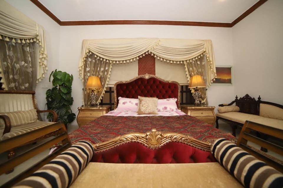 Cheerful 2-bedroom portion with onsite parking Vacation rental in Islamabad