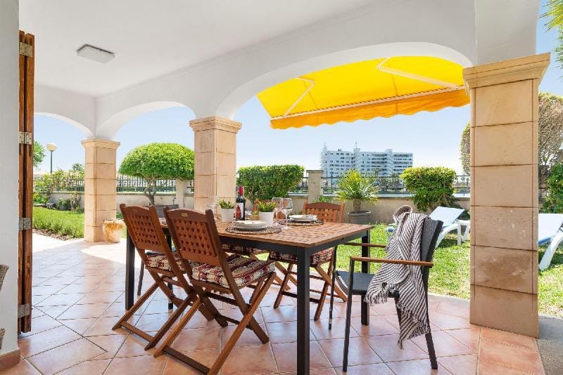 CHALET CLADERA SOCIAS - Charming house with lake views and close to the beach - Free WiFi Apartment in Raiguer