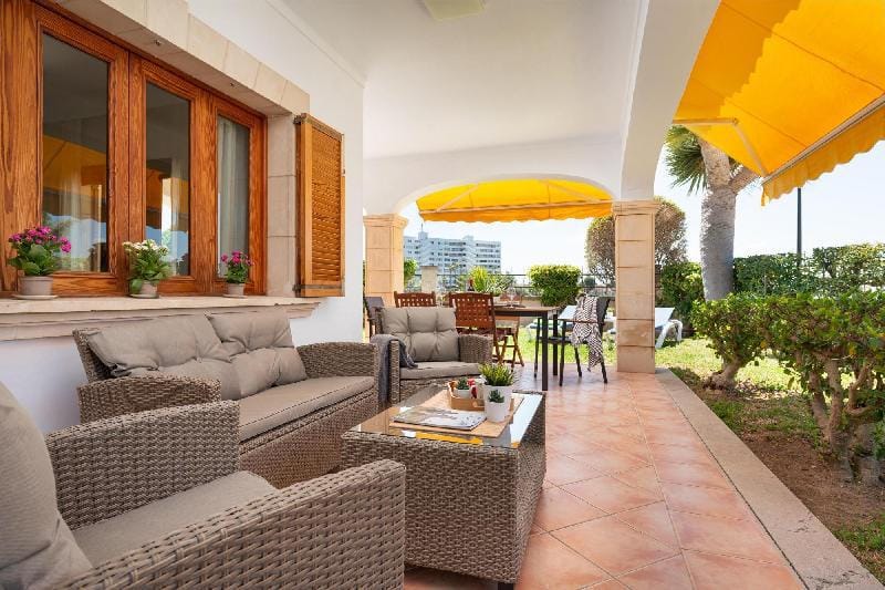 CHALET CLADERA SOCIAS - Charming house with lake views and close to the beach - Free WiFi Apartment in Raiguer
