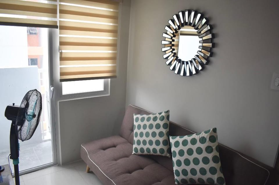 SM Field Residences Villa in Las Pinas