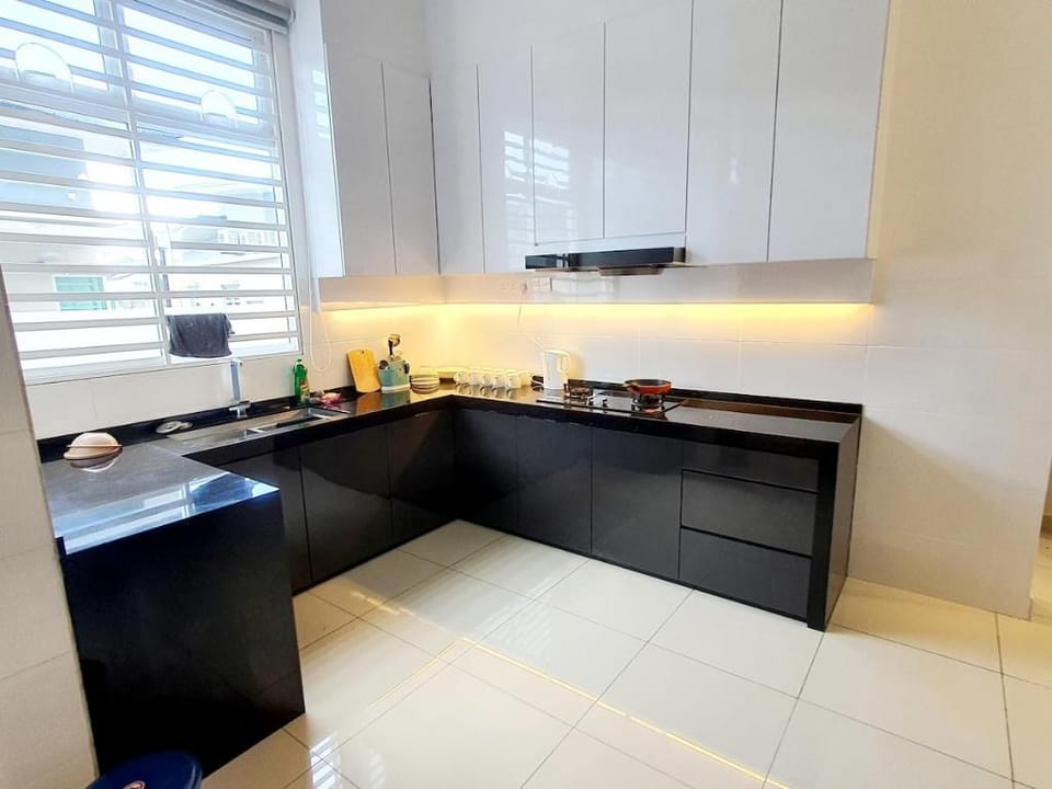 MODERN 52 COZY BUNGALOW 4ROOM 12PAX@ALMA BM Vacation rental in Penang