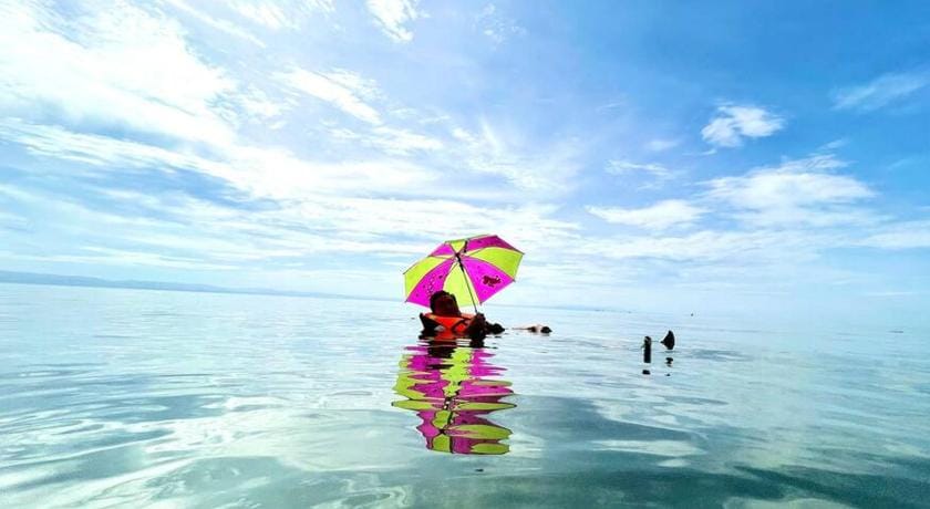 Toliz Beach House Sipaway Island San Carlos City Vacation rental in Central Visayas