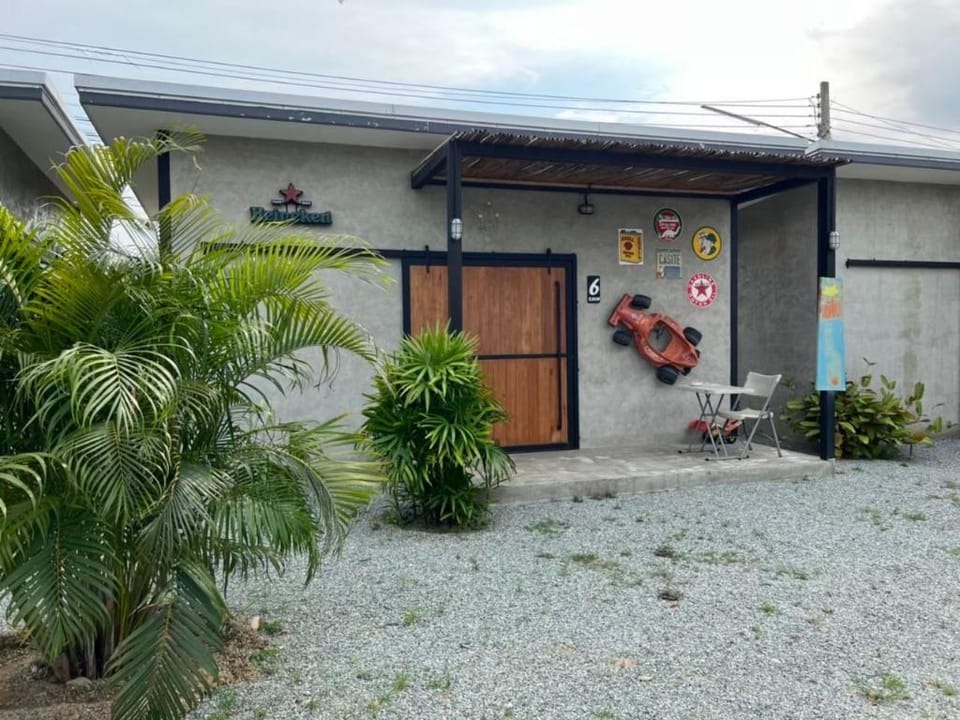 Gappy House เอนตัว Villa in Pattaya City