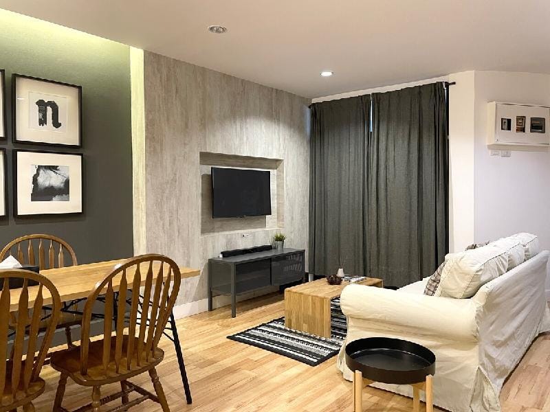 Three-story House w Balcony near Old Town Vacation rental in Bangkok