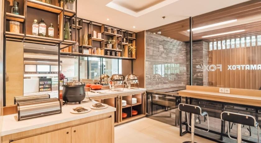 FOX Lite Grogol Jakarta Hotel in Jakarta