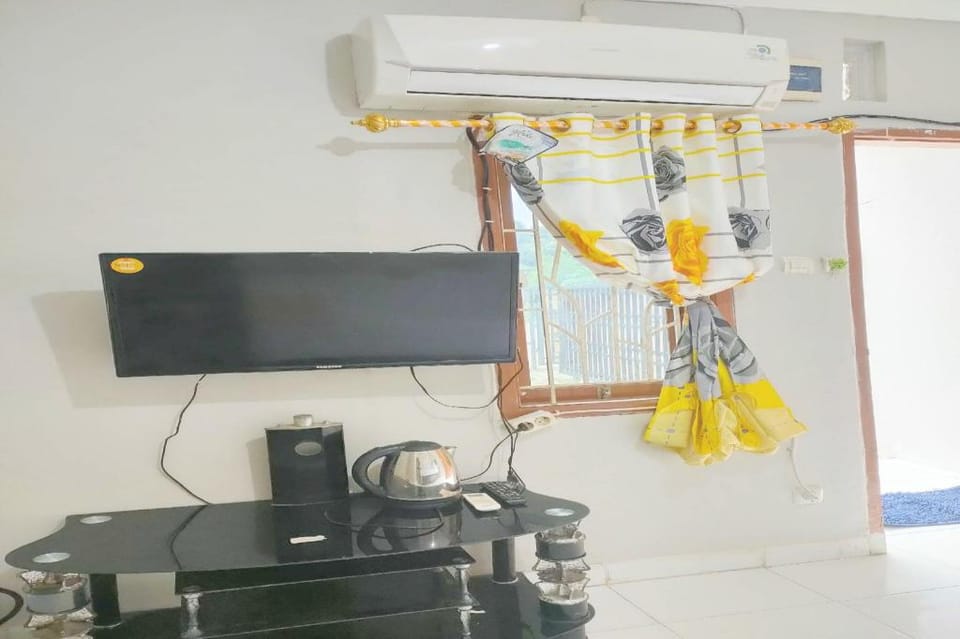 EXPRESS O 91277 Atiq Homestay Syariah Hotel in Indonesia