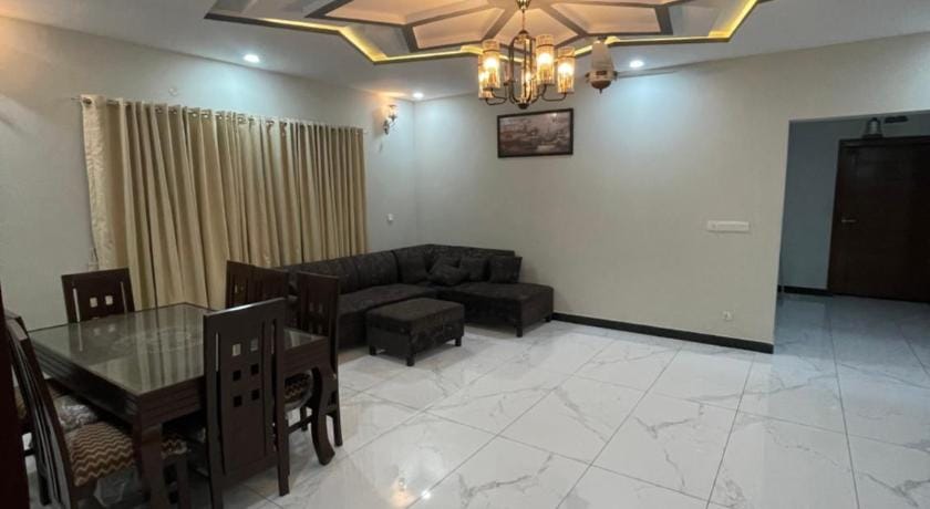 The Crown Guest House Bed and Breakfast in Islamabad