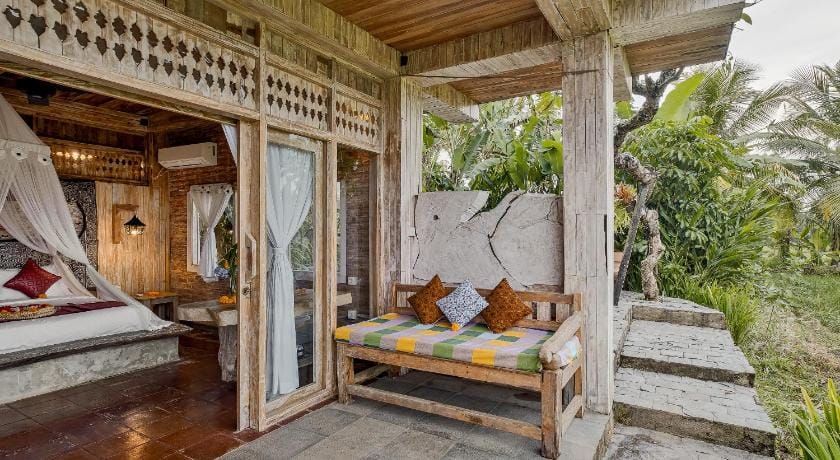 Joglo Organik Guesthouse Bed and Breakfast in Ubud