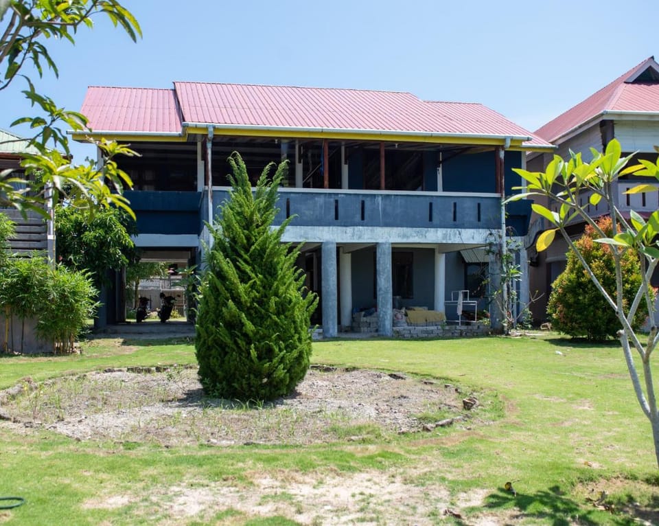 Yuni Surf House Vacation rental in Indonesia