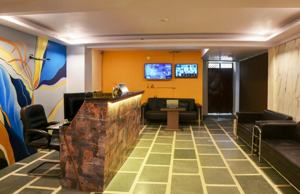 Twenties Kamla Nagar Hotel in Delhi