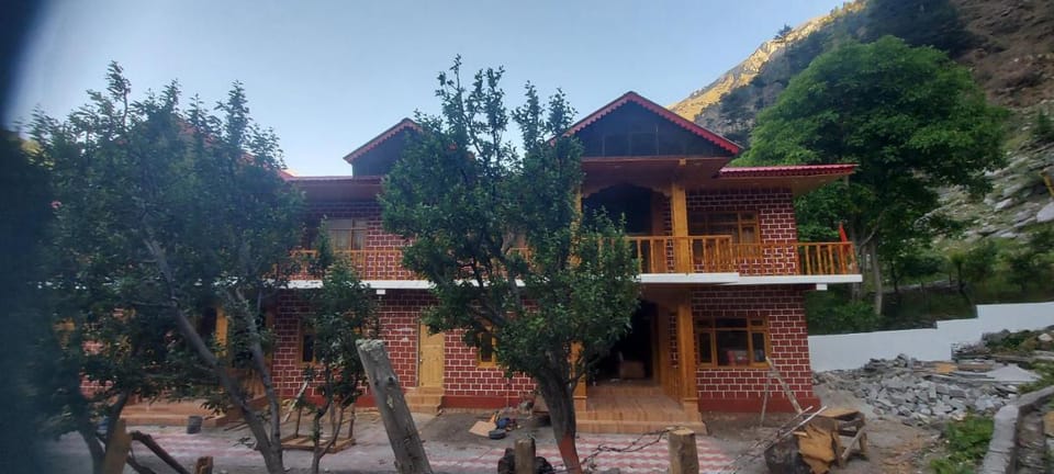 Hotel Royal Hillcrest Hotel in Uttarakhand