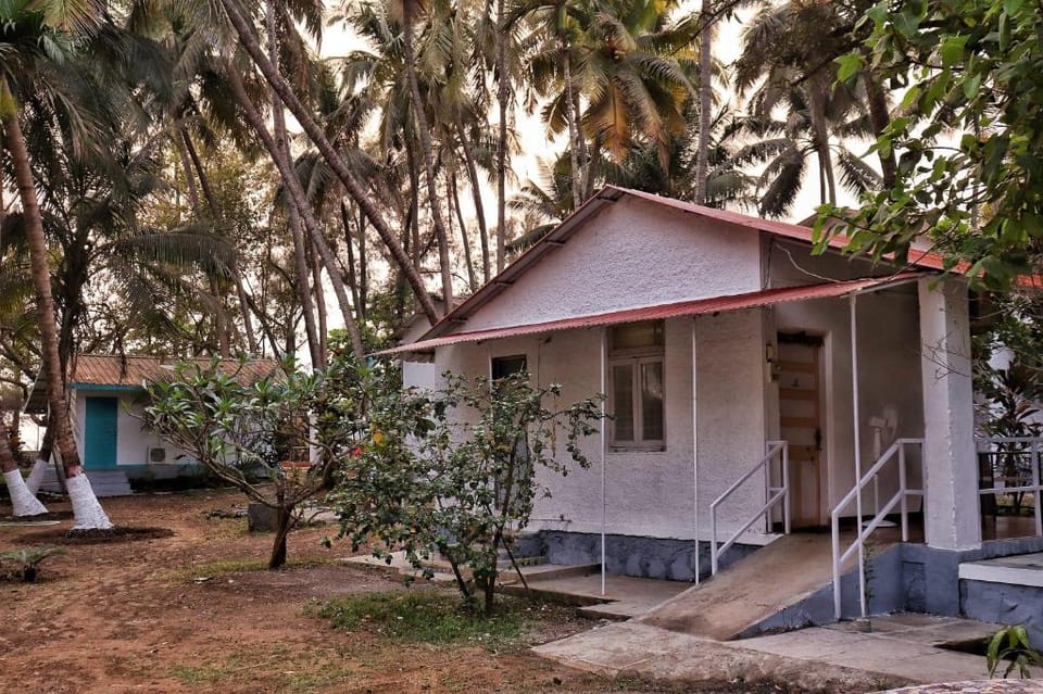 Mana Beach Resort Hotel in Alibag