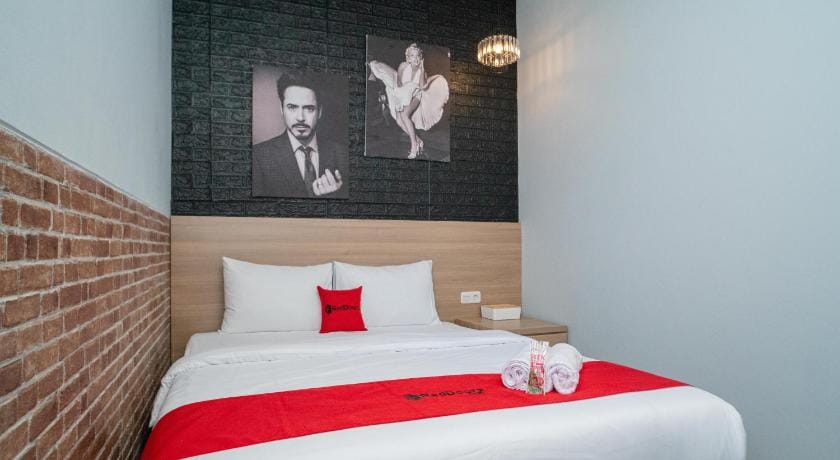 RedDoorz @ Golden Averis Cibuluh Bogor Hotel in West Java